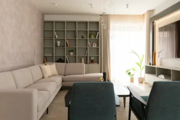 Elegantan dnevni boravak uređen prema savjetima Mirjane Mikulec