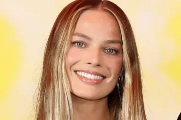 Jo&scaron; ljep&scaron;a u ulozi majke: Margot Robbie pokazala za&scaron;to je mala crna haljina klasik