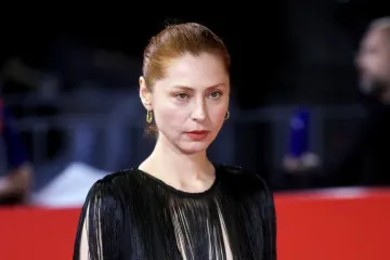 Rese, korzet i crveni ruž: Nezaboravan look Judite Franković Brdar u Sarajevu