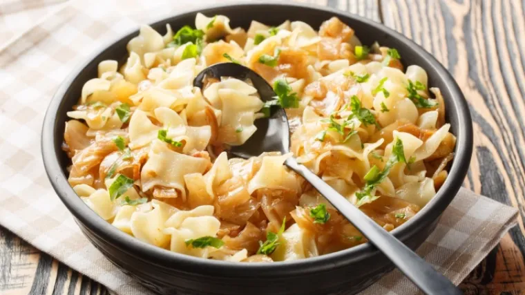 Krpice sa zeljem: Jednostavno jelo koje nikad ne izlazi iz mode