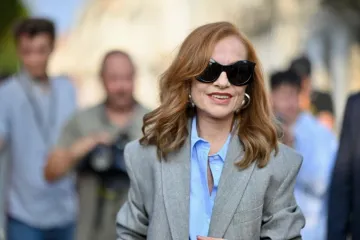 Isabelle Huppert je ikona stila koja prkosi trendovima i od koje možemo učiti