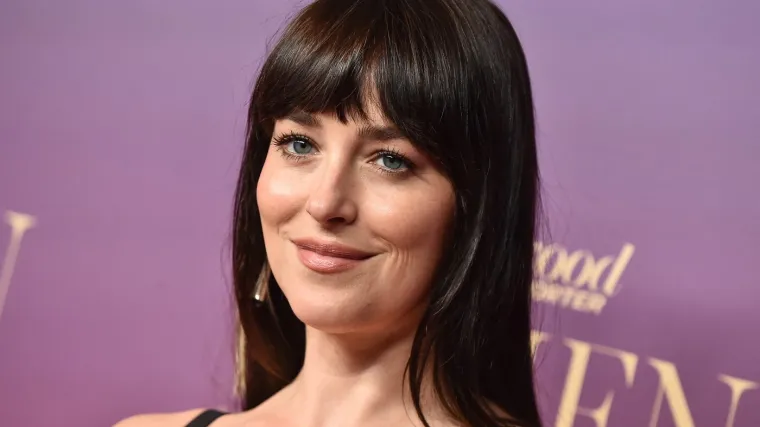 Najutjecajnije žene zabave: Dakota Johnson oličenje elegancije u crnoj pencil haljini