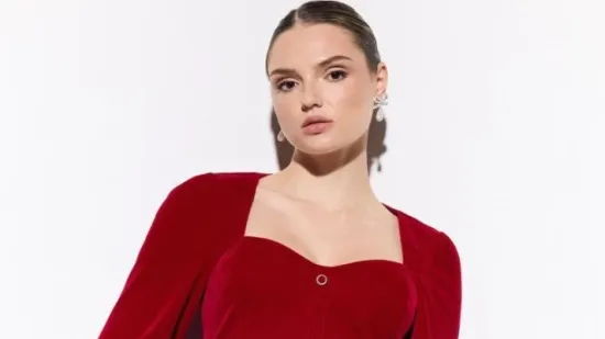 Crveno kao ljubav: Izdvojili smo 15 crvenih haljina koje morate imati ove blagdane