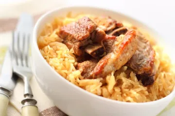 Miris zime - recept za kiselo zelje sa svinjskim rebrima