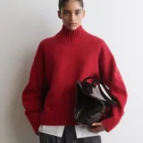 Kašmir komadi iz Zare, COS-a i H&amp;M-a za elegantne zimske kombinacije