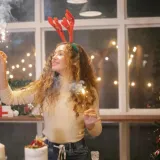 Nevjerojatne priče koje se kriju iza omiljenih blagdanskih hitova