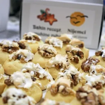 Bakini kolači iz Nijemaca: Dobili smo recepte za srijemske vanilin kifle, cvjetiće i medenjake