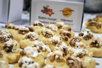 Bakini kolači iz Nijemaca: Dobili smo recepte za srijemske vanilin kifle, cvjetiće i medenjake