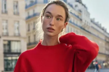 Energija u zimskim outfitima: 13 moćnih crvenih komada koje želimo