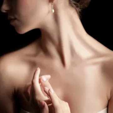 Dekolte ne laže: Područje koje otkriva na&scaron;e godine, a često ga zanemarujemo