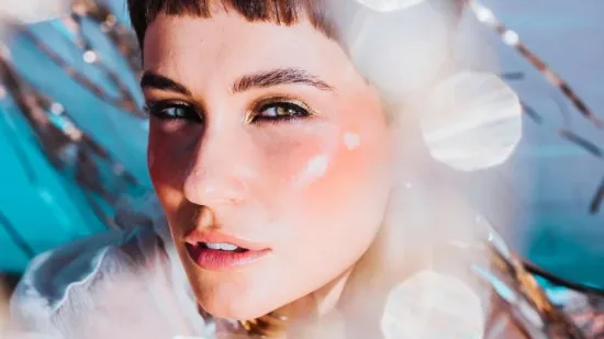 Vrijeme je za glamur: Ideje za novogodi&scaron;nji make-up s dozom sjaja i elegancije