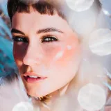 Vrijeme je za glamur: Ideje za novogodi&scaron;nji make-up s dozom sjaja i elegancije