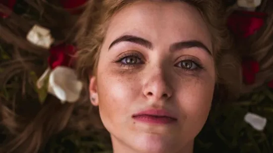 Vodič za hiperpigmentaciju: Za&scaron;to nastaju tamne mrlje i kako ih se rije&scaron;iti