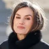 Sofisticirana zamjena za kaput: Efektni komad koji kraljica Letizia obožava