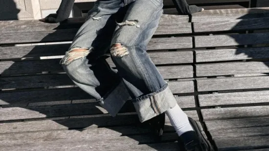 Od ravnih krojeva do barrel-leg modela: Traperice koje vrijedi uloviti na sniženju