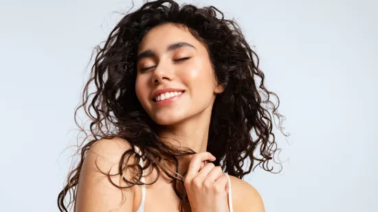 Zimski SOS za kosu: Najbolji trikovi za oporavak suhe i lomljive kose