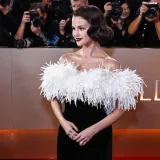 Najbolje odjevene zvijezde na Zlatnim globusima: Selena Gomez oborila s nogu u perju