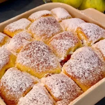 Recept za domaće pahuljaste buhtle koje vraćaju u djetinjstvo