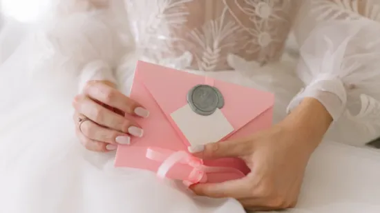 Koliko vjenčana kuma treba staviti novca u kuvertu? Evo &scaron;to kažu čitateljice Žena.hr