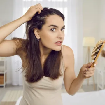 Kako prekriti sijedi izrast? Kvalitetni proizvodi spasit će svaku situaciju