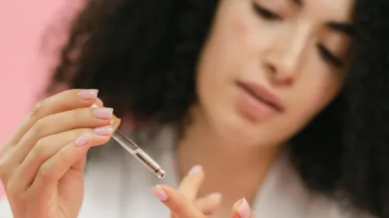 Najbolji serumi za lice do 10 eura koji zaista daju rezultate