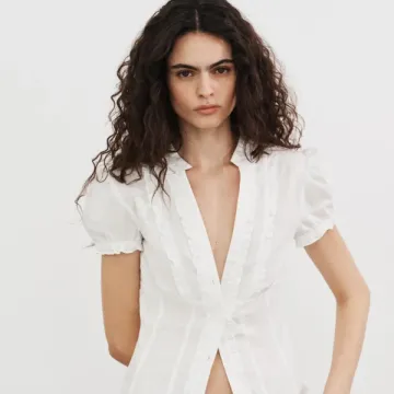 Romantične bijele bluze obilježit će proljeće: Izdvajamo najljep&scaron;e modele