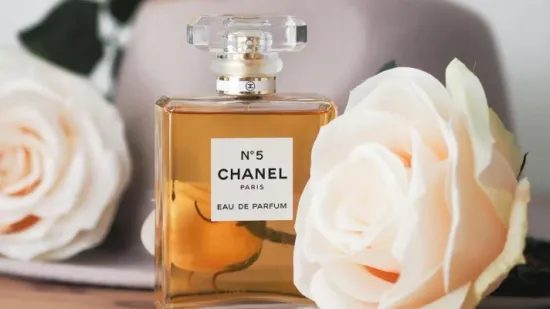 &Scaron;to žene žele za Valentinovo? Najdraži ženski parfemi svih vremena