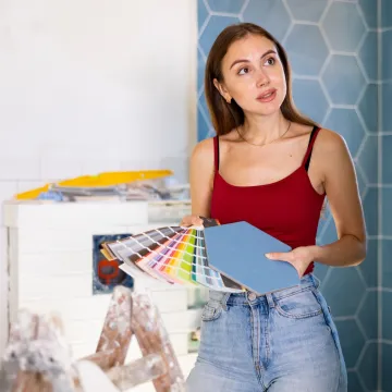 Nova kupaonica bez velikog tro&scaron;ka: Sve &scaron;to treba&scaron; znati o bojenju starih pločica