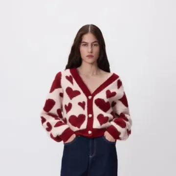 Modna stilistica savjetuje: Bliži se Valentinovo - kako nositi motiv srca