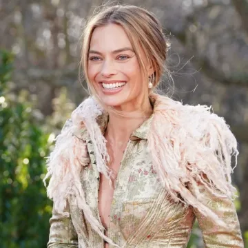 Spektakl Margot Robbie na crvenom tepihu: Najbolji lookovi na turneji 'Orkanski visovi'