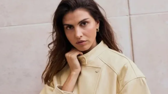 Jakne za prijelazno razdoblje: Koža i bru&scaron;ena koža kao proljetni must-have