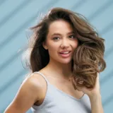 Tajna bujne kose: Trikovi stručnjaka za tanku kosu bez volumena