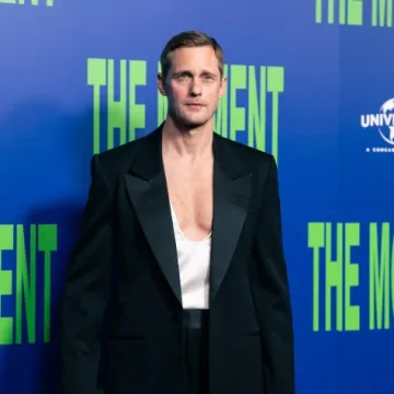 Alexander Skarsg&aring;rd u dva nezaboravna izdanja - koje vam je bolje?