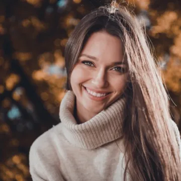 Kako spriječiti opadanje kose: Vodič kroz prehranu i pravilnu njegu