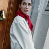 Povratak bandane: Zaboravljeni modni dodatak koji je postao viralni hit