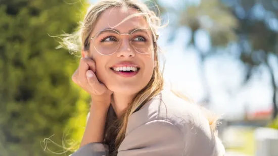 Horoskop za petak: Ribe neće biti zadovoljne na poslu, lavove čeka novi poslovni ugovor