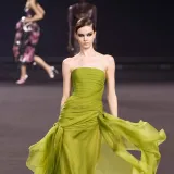 Elie Saab u Parizu predstavio moćnu i mračniju viziju glamura