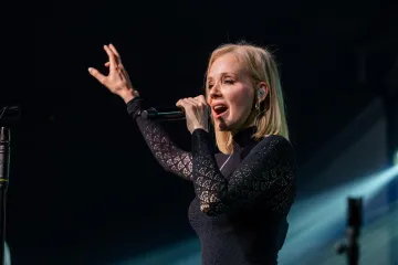 Jelena Rozga uživa u Los Angelesu: Na genijalnoj fotki pažnju privlače njene traperice