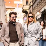 Nives Celzijus mamila poglede na subotnjoj &scaron;pici: Mini haljina i mrežaste čarape za &scaron;etnju centrom Zagreba