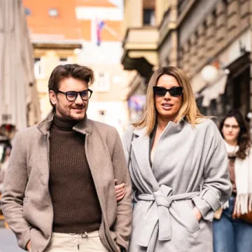 Nives Celzijus mamila poglede na subotnjoj &scaron;pici: Mini haljina i mrežaste čarape za &scaron;etnju centrom Zagreba