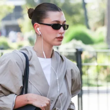 Sunčane naočale iz 90-ih ponovno su hit: Evo kako ih nositi danas