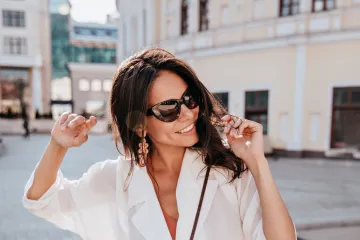 Od ureda do kave u gradu: Bijele bluze i ko&scaron;ulje za svaku priliku