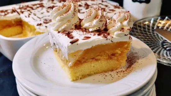 Slatka fantazija: Kolač od jabuka s pudingom