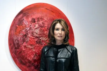 Pari&scaron;ki chic usred Zagreba: Mirela Forić Srna u crnom izdanju i zavodljivim crvenim cipelama