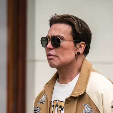 Modna igra: Neven Ciganović na zagrebačkoj &scaron;pici u zanimljivom kaputu