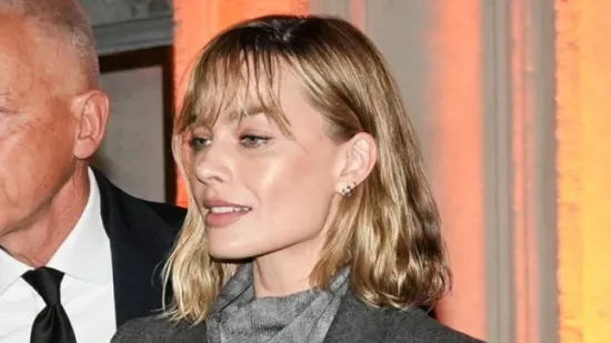 Novi imidž: Margot Robbie u moćnom Armani odijelu osvojila Milano