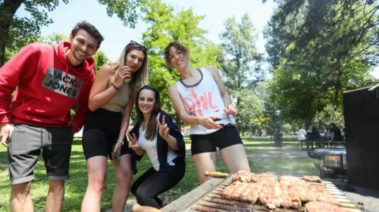 Gdje provesti Prvi maj? Donosimo ideje za izlete u prirodi i druženja uz ro&scaron;tilj