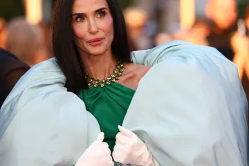 Demi Moore dramatična, Pen&eacute;lope Cruz poput princeze: Glamurozna izdanja sa zatvaranja Cannesa