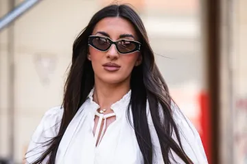 Bijele bluze savr&scaron;en su dodatak svakoj ljetnoj garderobi, a izbor nikad nije bio bolji