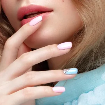 Minimalističke manikure: Ovo su najljep&scaron;e ideje ako volite elegantan look